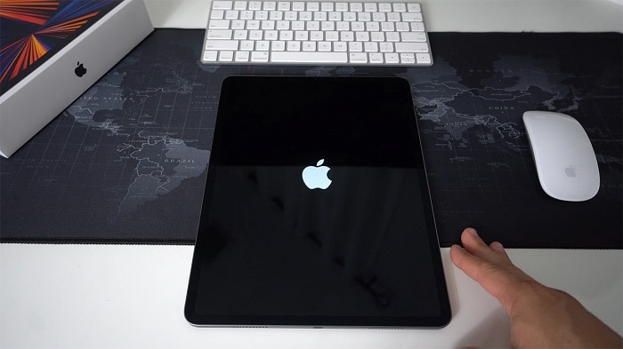 ipad tự tắt nguồn rồi mở lại liên tục